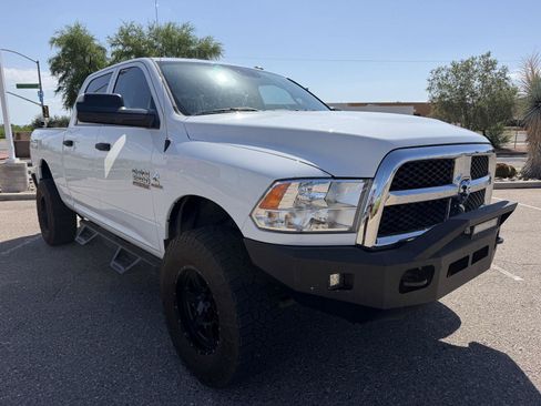 Used 2017 RAM 2500 Tradesman w/ Chrome Appearance Group AWD/4WD image 7