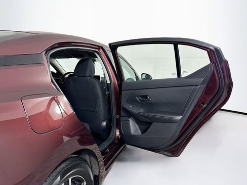 Used 2025 Nissan Sentra SV image 28