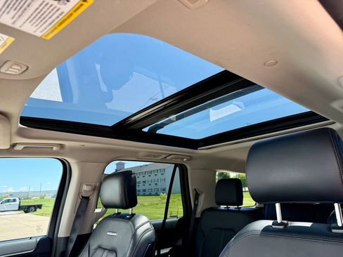 Used 2019 Ford Expedition Platinum AWD/4WD image 31
