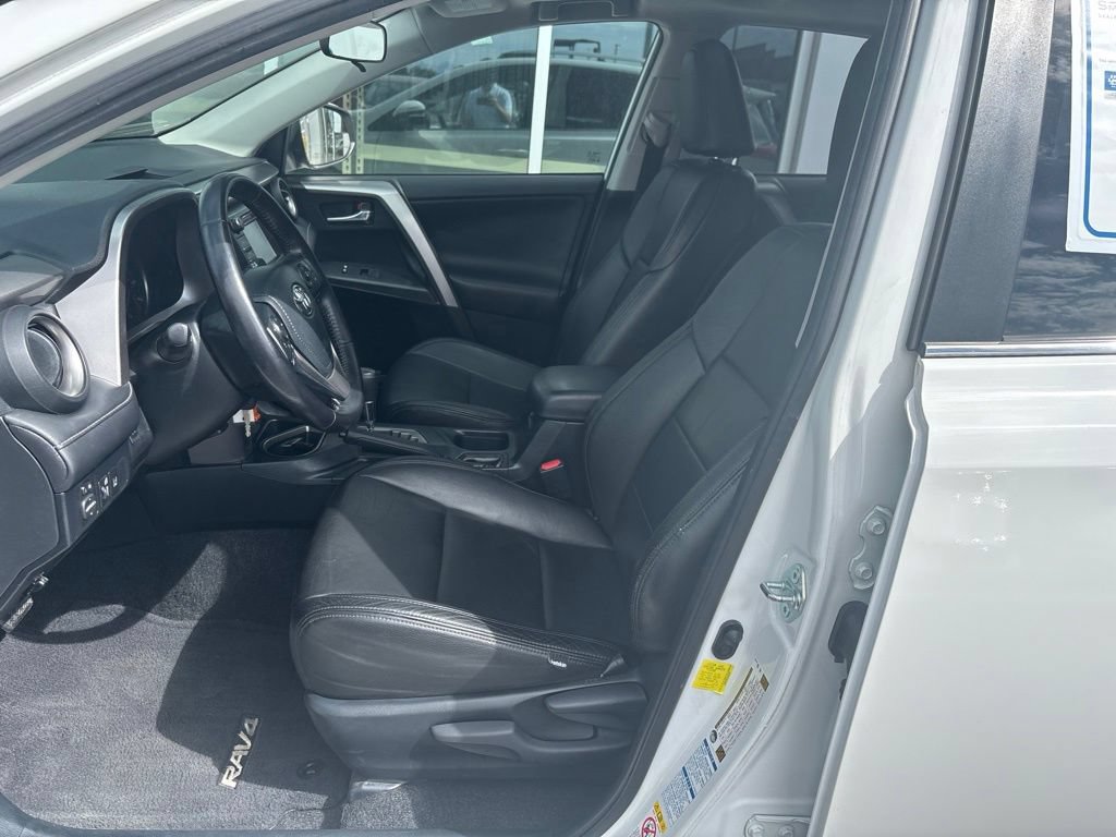 Used 2017 Toyota RAV4 XLE w/ Carpet Mat Package AWD/4WD image 14