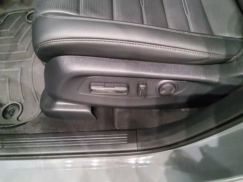 Used 2024 Honda CR-V EX-L image 28