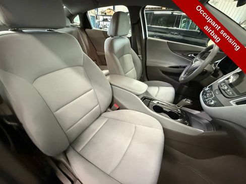 Used 2020 Chevrolet Malibu LS FWD image 41