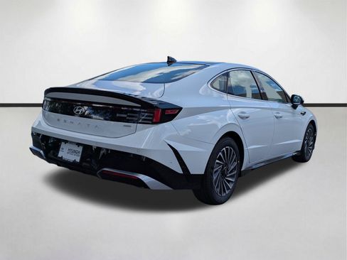 New 2026 Hyundai Sonata Limited FWD image 5