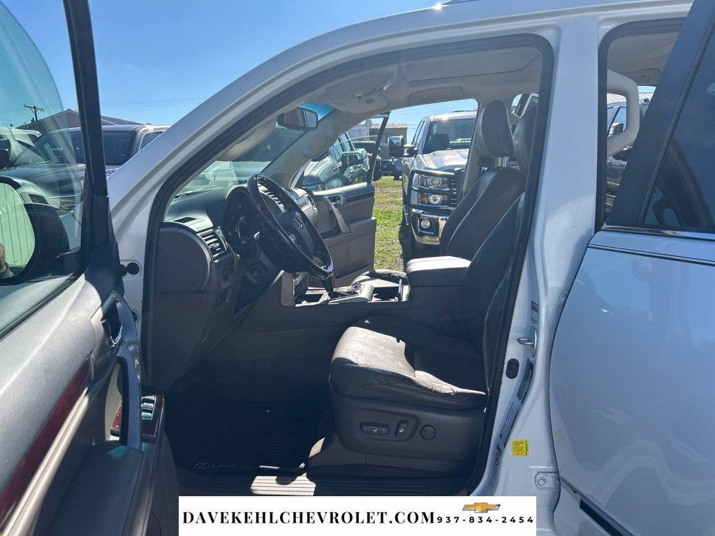 Used 2015 Lexus GX 460 w/ Premium Package AWD/4WD image 17