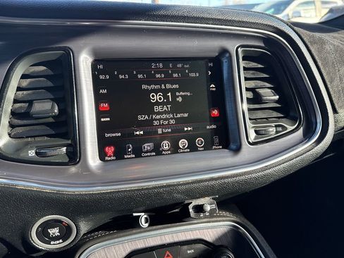 Used 2016 Dodge Challenger SXT image 18