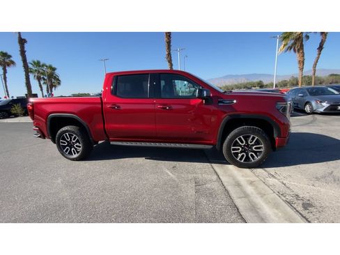 Used 2025 GMC Sierra 1500 AT4 w/ AT4 Premium Package AWD/4WD image 9