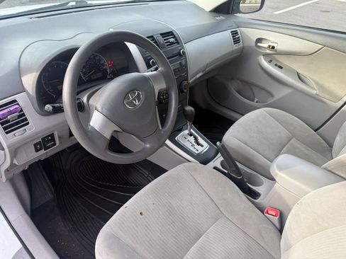 Used 2010 Toyota Corolla FWD image 9