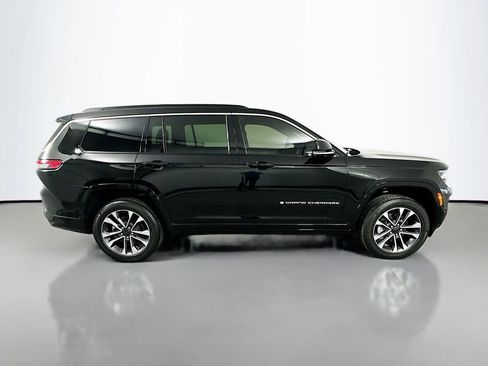 Used 2025 Jeep Grand Cherokee L Overland image 4