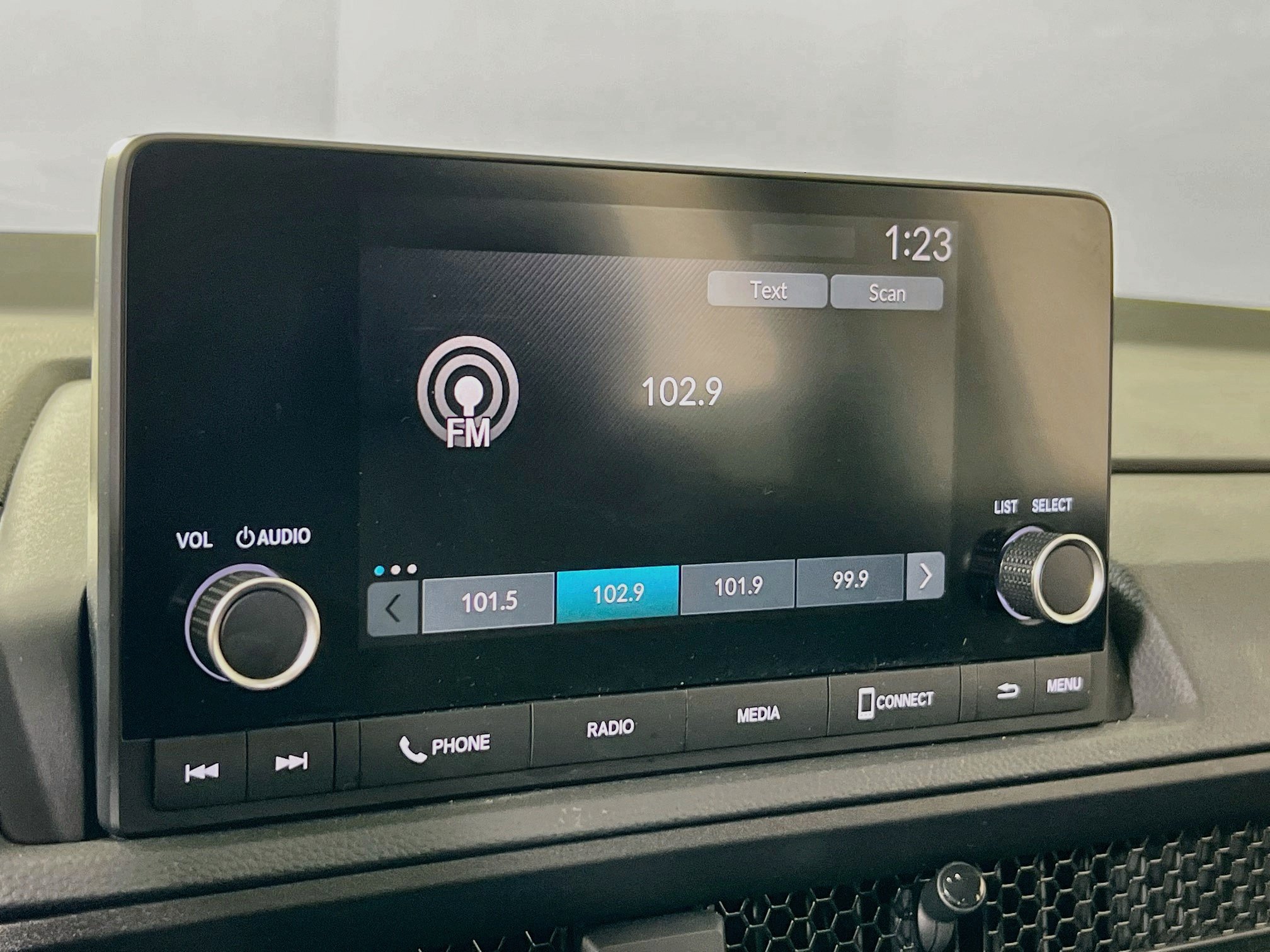 Used 2023 Honda CR-V EX image 14