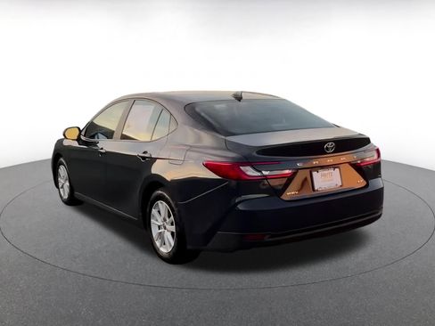 Used 2025 Toyota Camry LE image 11