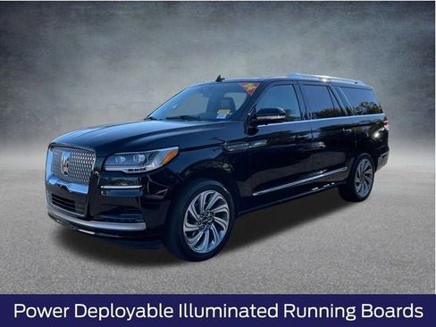 Used 2024 Lincoln Navigator L 4WD image 7