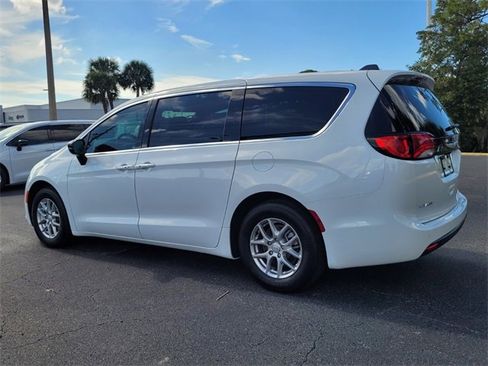 New 2026 Chrysler Voyager LX image 5