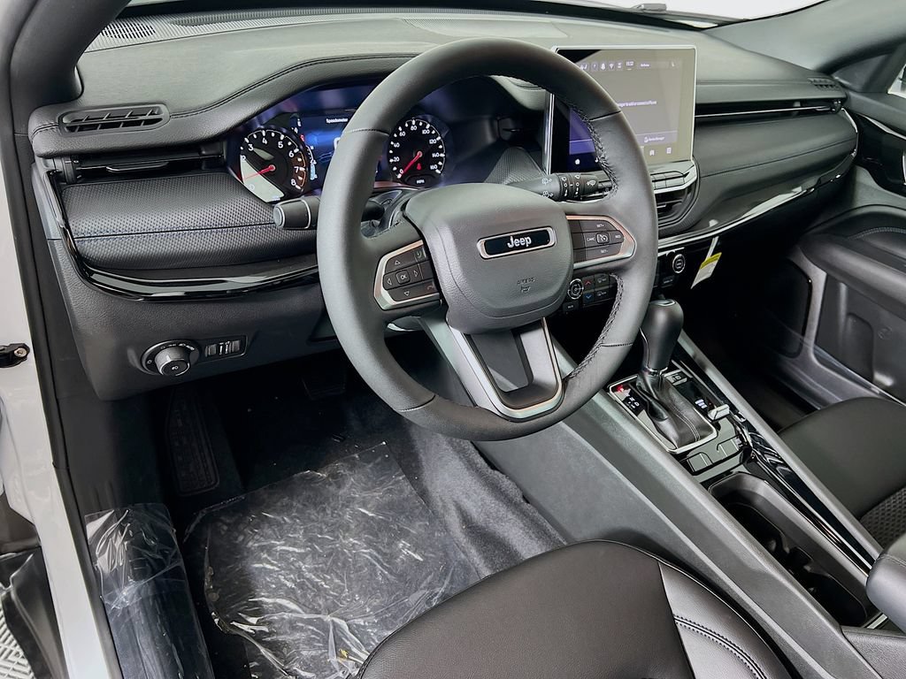 New 2026 Jeep Compass Latitude AWD/4WD image 9