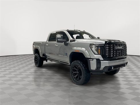 Certified 2025 GMC Sierra 2500 Denali Ultimate image 12