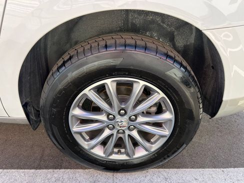 Used 2023 Buick Enclave Essence FWD image 12