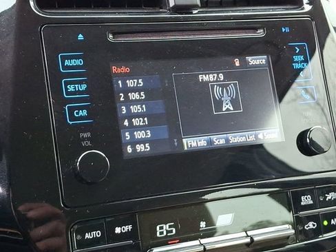 Used 2017 Toyota Prius Two image 20