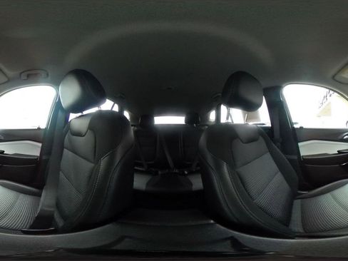 Used 2025 Chevrolet Trax LT w/ LT Convenience Package image 43