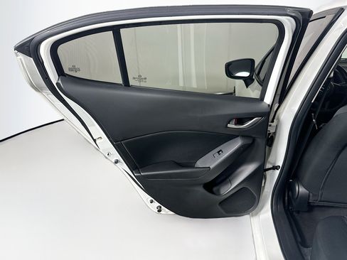 Used 2015 MAZDA MAZDA3 i SV FWD image 23