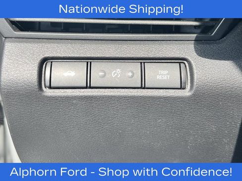 Used 2024 Nissan Altima 2.5 SV FWD image 13