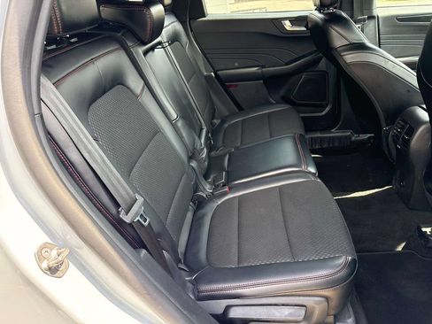 Used 2025 Ford Escape ST-Line FWD image 9