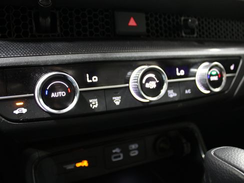 Used 2024 Honda CR-V EX image 16