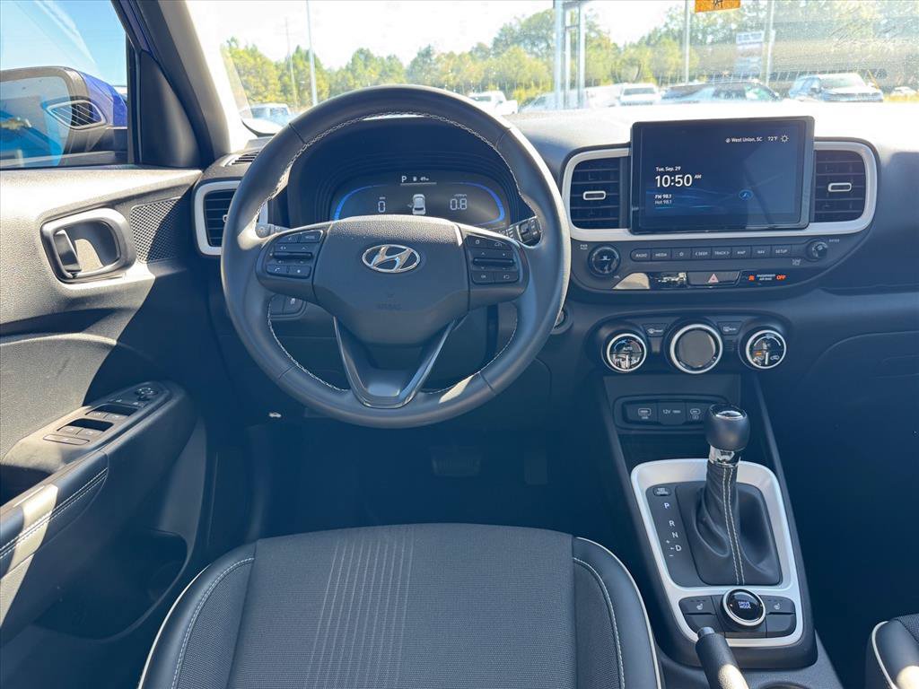Used 2025 Hyundai Venue Limited FWD image 12