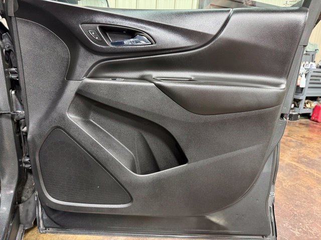 Used 2018 Chevrolet Equinox LT AWD/4WD image 26