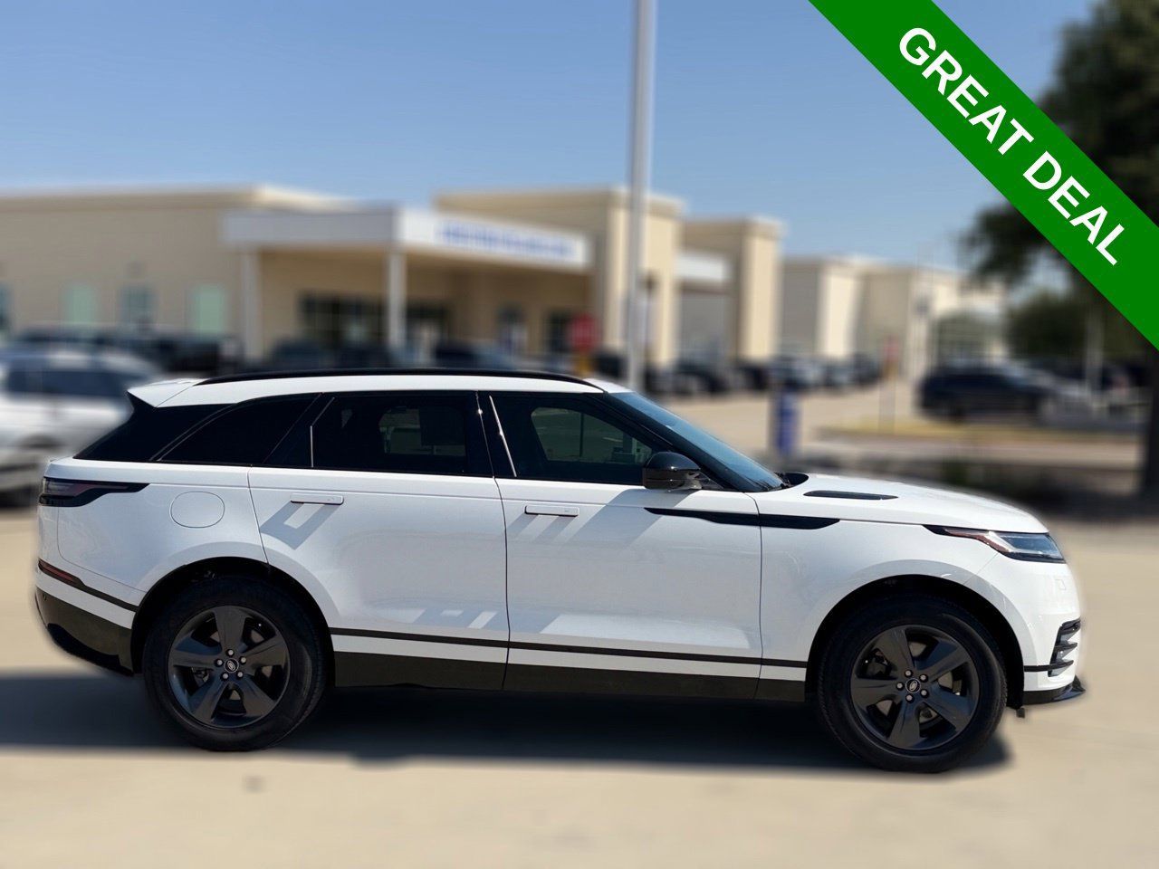 Used 2025 Land Rover Range Rover Velar Dynamic SE AWD/4WD image 5