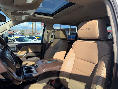 Used 2019 GMC Sierra 2500 Denali AWD/4WD image 9