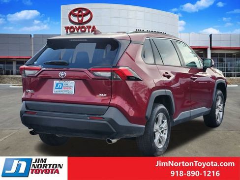 Used 2023 Toyota RAV4 XLE image 5