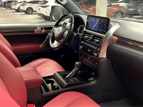Certified 2023 Lexus GX 460 Premium w/ Premium Package image 32