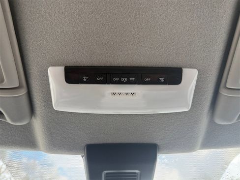 Used 2023 Nissan Kicks S image 25