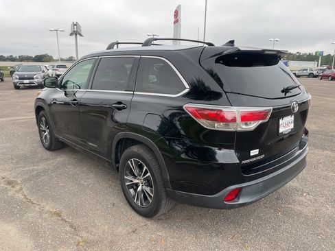 Used 2016 Toyota Highlander XLE image 5