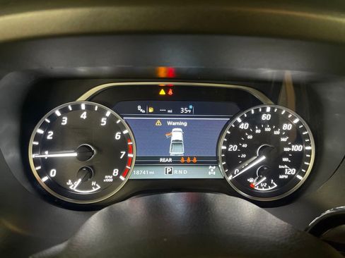 Certified 2024 Nissan Titan SV w/ SV Convenience Package image 20