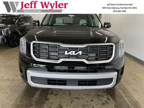 New 2025 Kia Telluride S image 8