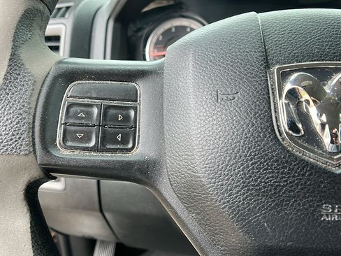 Used 2017 RAM 1500 Express image 27