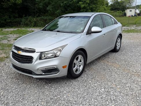 Used 2015 Chevrolet Cruze LT FWD image 1