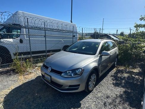 Used 2016 Volkswagen Golf S FWD image 1