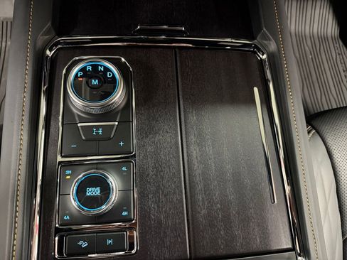Used 2024 Ford Expedition Max Platinum image 35