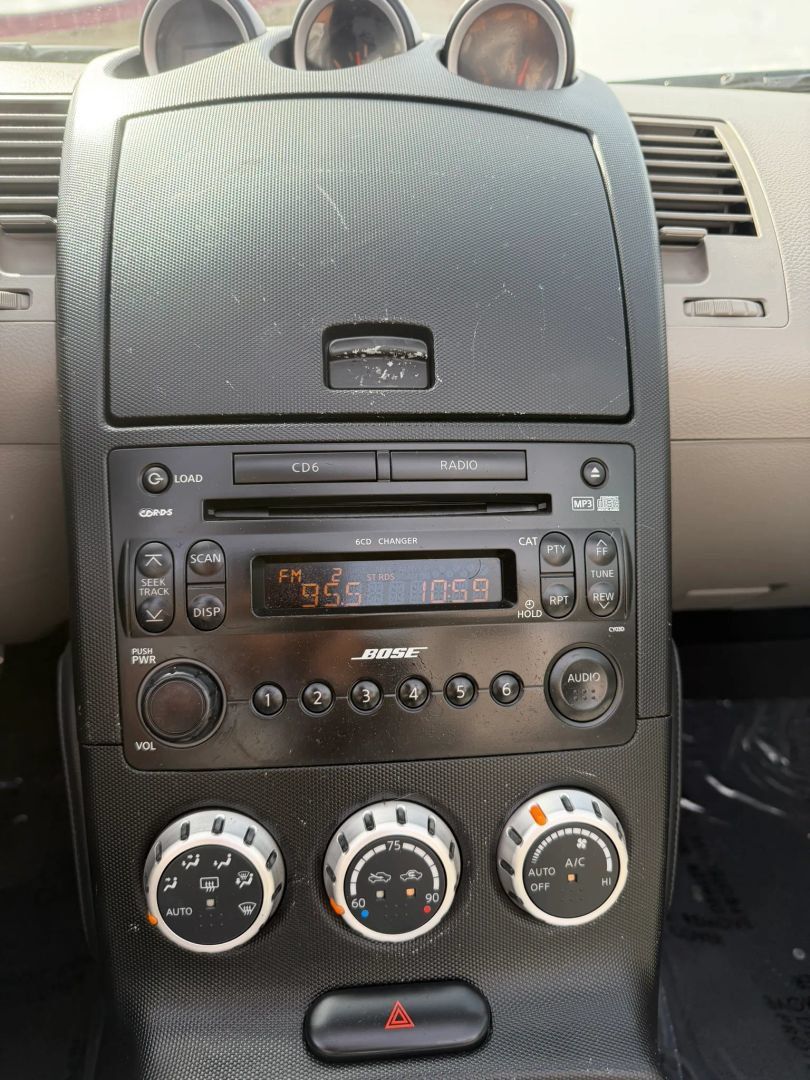 Used 2008 Nissan 350Z Touring RWD image 20