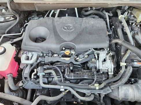 Used 2021 Toyota Highlander XLE image 22