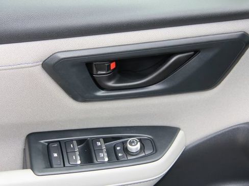 Certified 2025 Subaru Forester Premium AWD/4WD image 16