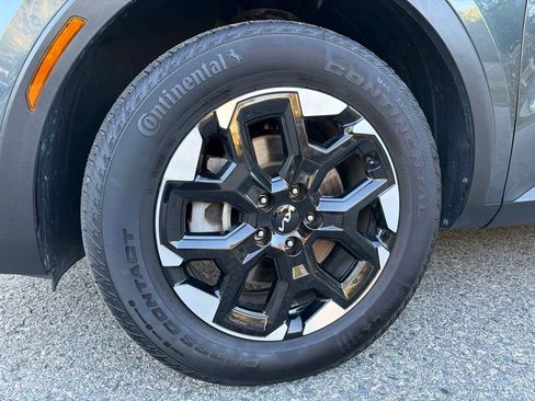 Certified 2025 Kia Sorento S AWD/4WD image 13