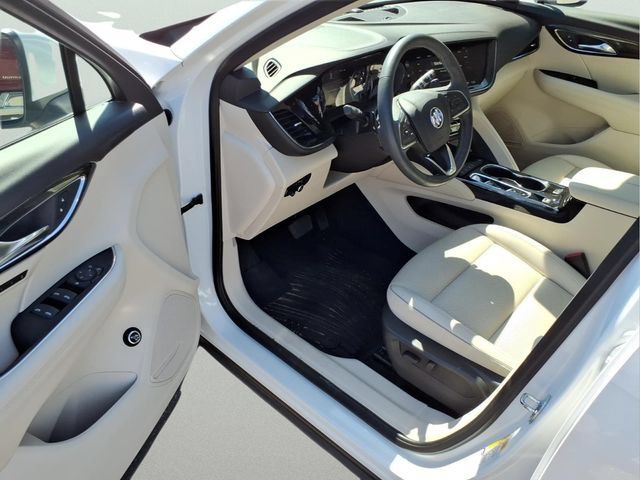 Used 2023 Buick Envision Essence AWD/4WD image 9