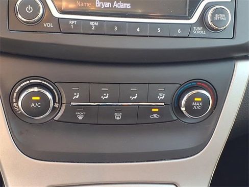 Used 2015 Nissan Sentra SV image 21
