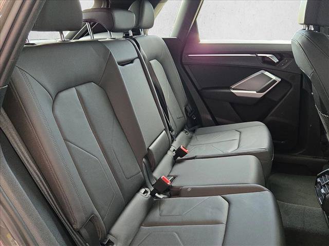 Used 2020 Audi Q3 2.0T Premium w/ Convenience Package AWD/4WD image 17