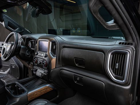 Used 2020 Chevrolet Silverado 3500 High Country w/ Z71 Off-Road Package image 15