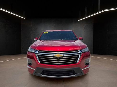 Used 2023 Chevrolet Traverse High Country FWD image 2