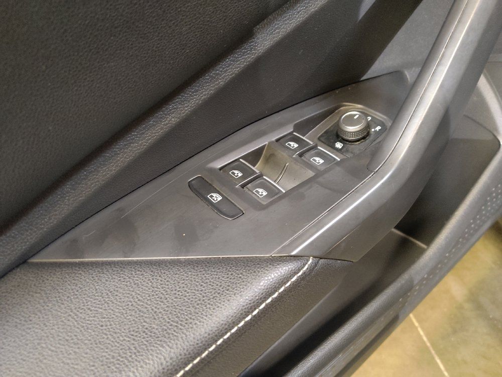 Used 2025 Volkswagen Jetta Sport FWD image 27