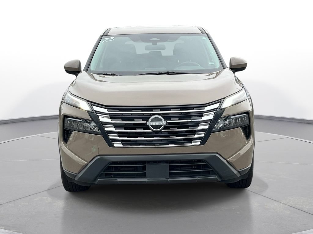 Used 2025 Nissan Rogue SV AWD/4WD image 9